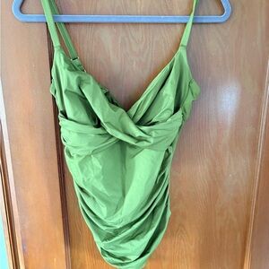 Monday Swimwear BORDEAUX ONE PIECE (FULL COVERAGE) - OLIVE size V